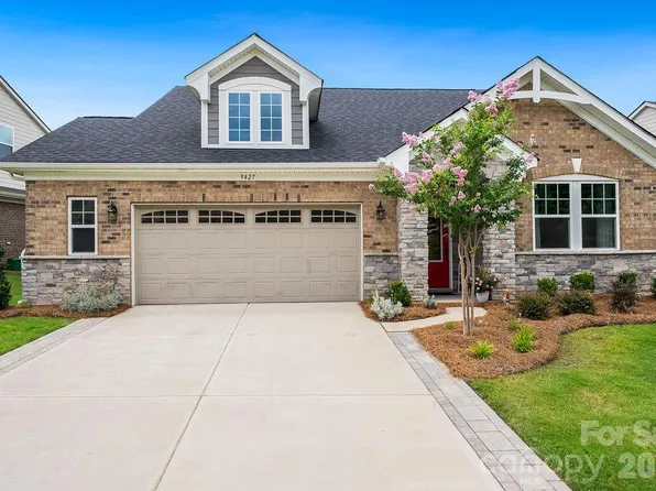 9427 Liberty Hill Dr, Mint Hill, NC 28227