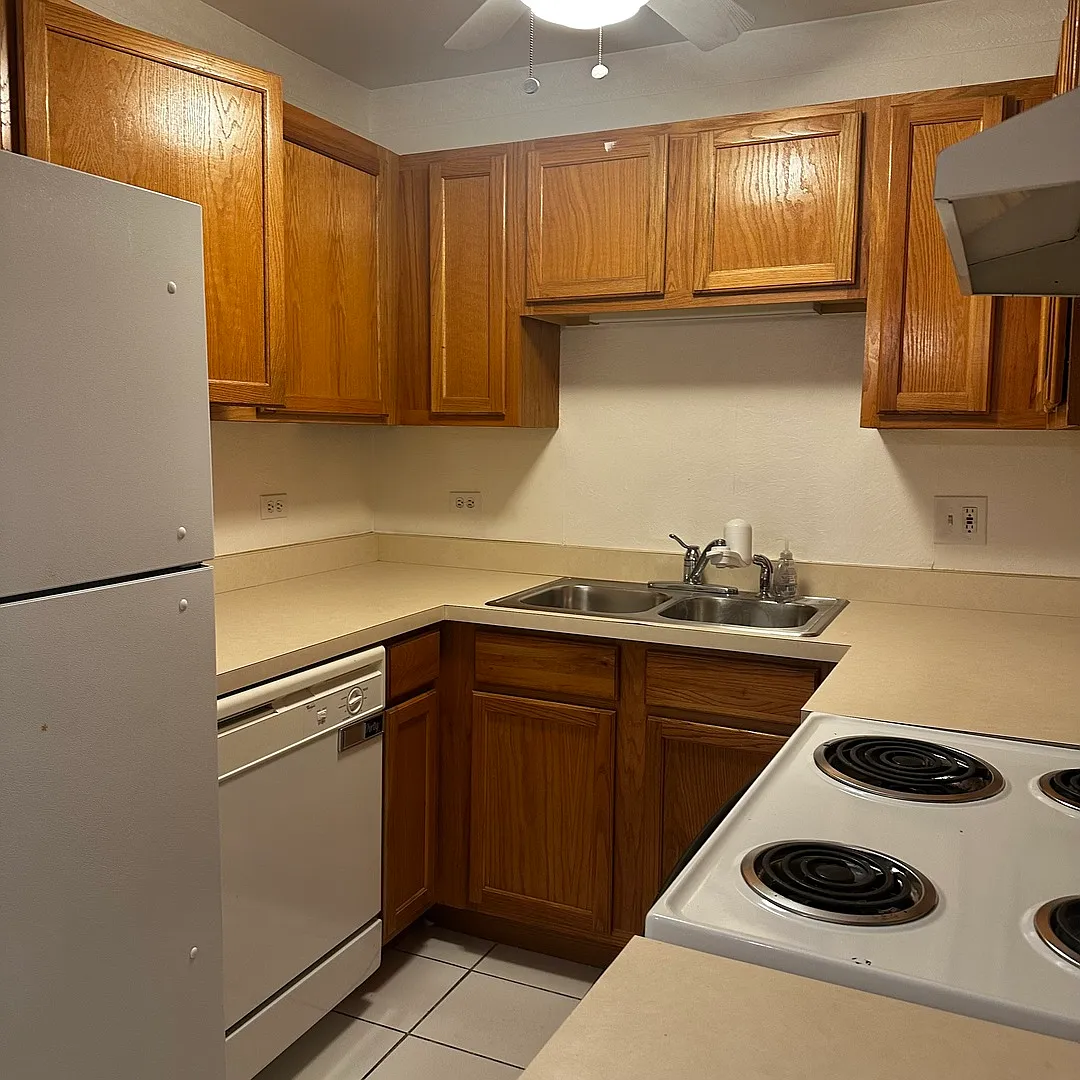 2 bed, 780 sqft, $1,700 — Photo 4