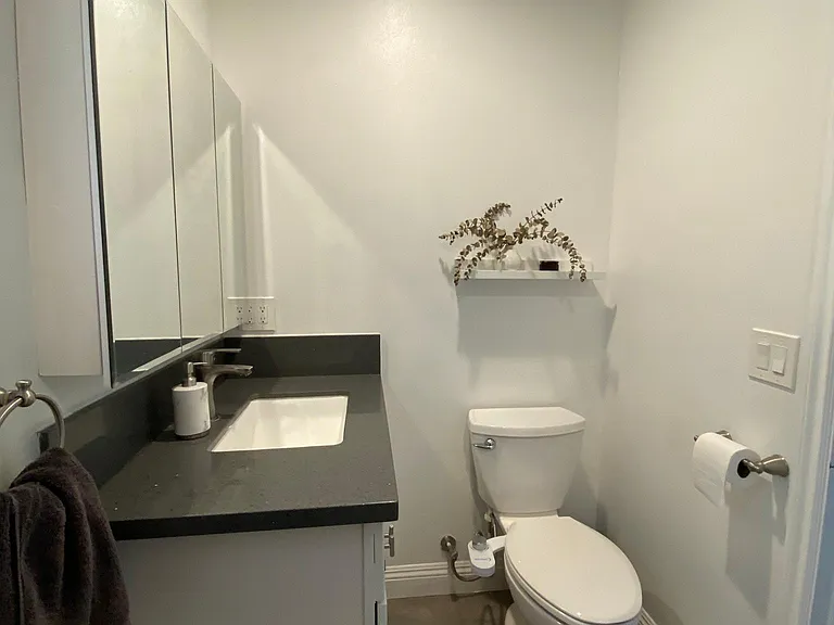 4408 Stevely Ave — Photo 12
