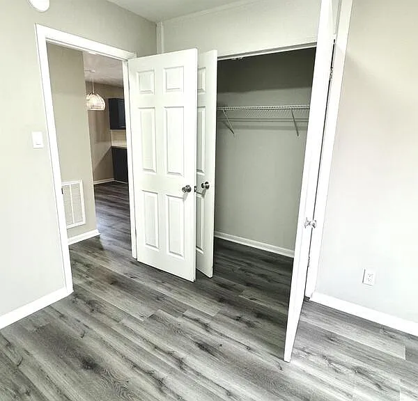 824 Stoneykirk Dr — Photo 7