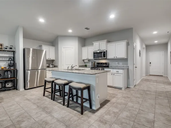 632 Peshtigo Rd, Justin, TX 76247