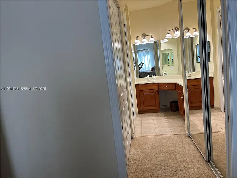 3500 Oaks Clubhouse Dr #308 — Photo 32