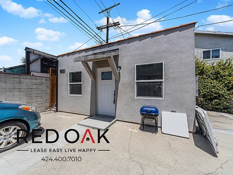 1861 S Sycamore Ave #186575B — Photo 10