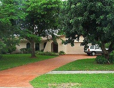 Exterior Front Old Pic