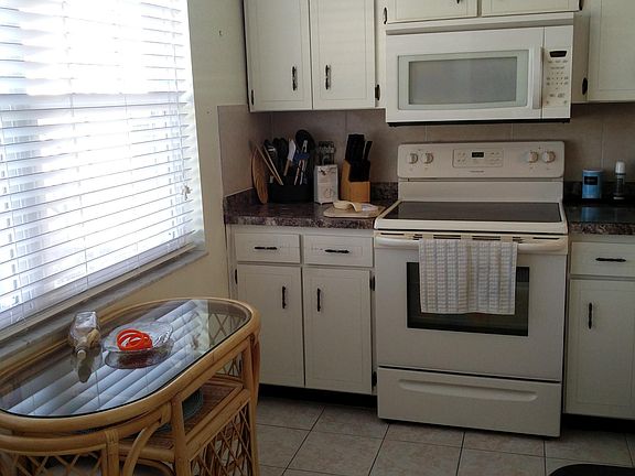 3rd image of 10 S Highland Ave #1011