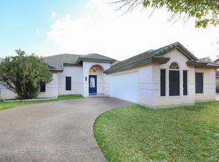 307 Cambridge Loop, Laredo, TX 78045