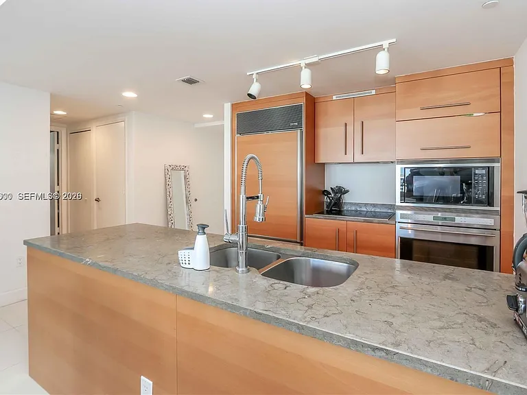 475 Brickell Ave #4612 — Photo 18