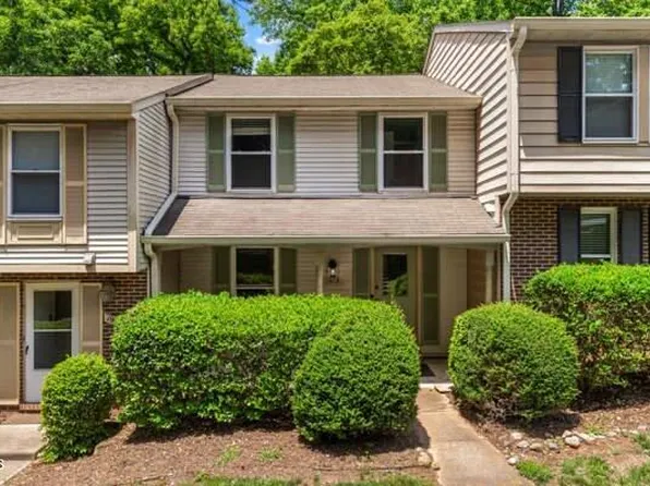 1910 Fox Sterling Dr, Raleigh, NC 27606