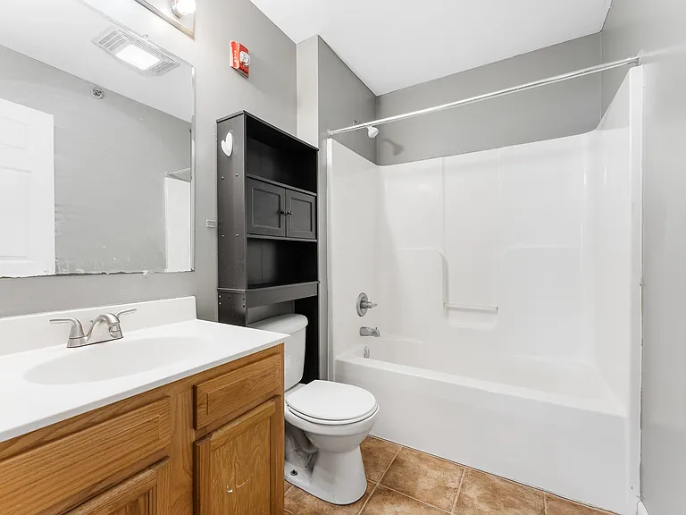 527 Grant Ave #301 — Photo 6