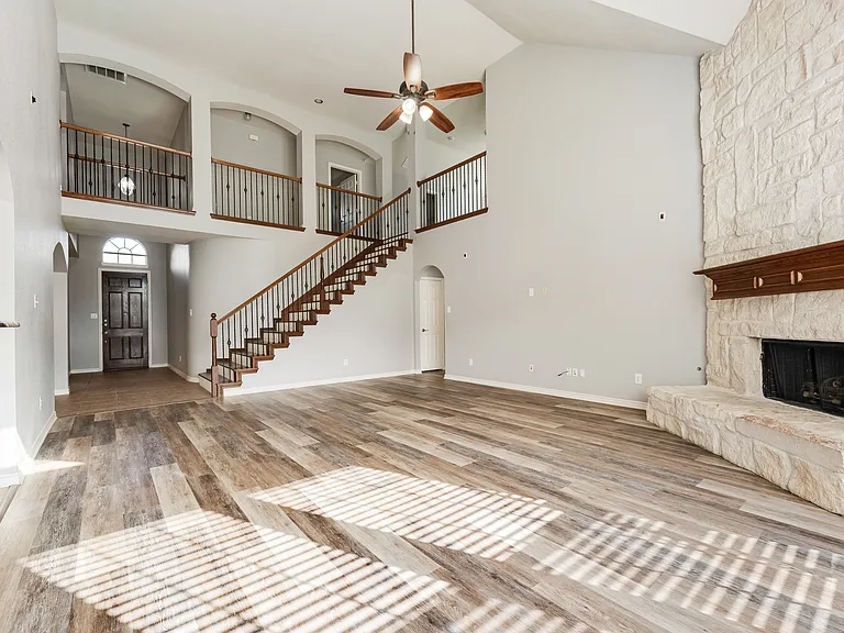 213 Palomino Ct — Photo 10