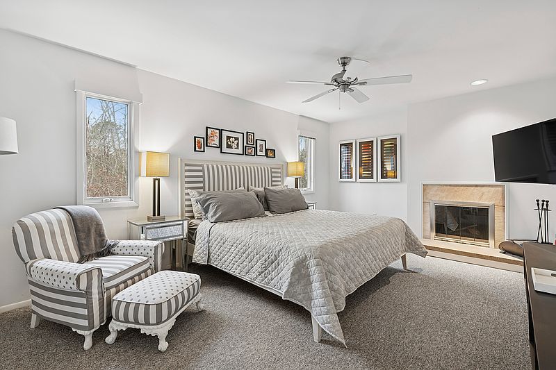 79 South Breeze Dr, Wainscott, NY 11975 | Out East