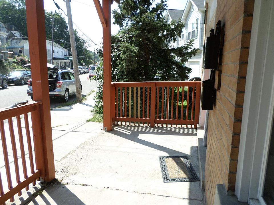 Large, covered portch