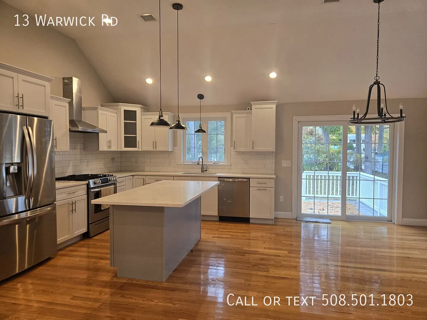 Beautiful 3-Bedroom Home Built in 2018 2-Car Garage & Electricity Included! — Photo 2