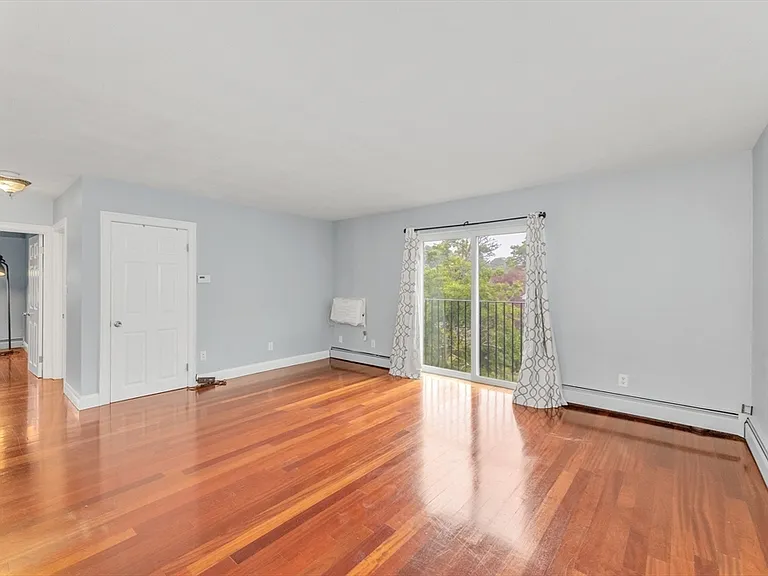 191 Commercial St #301 — Photo 8