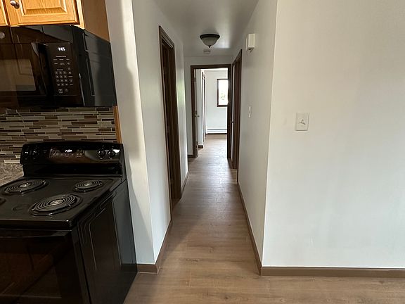 5th image of 176 Mead St APT 6