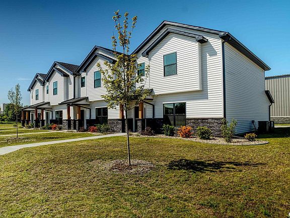 4th image of 1002 S 4th St