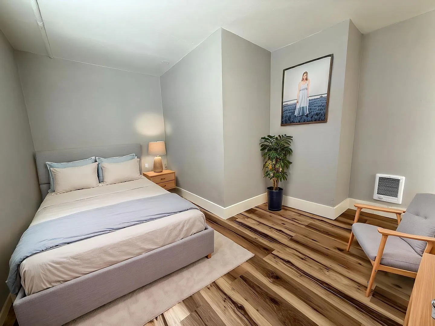 Updated Downtown 1 Bed / 1 Bath Move-In Ready | Move-In Special! — Photo 2