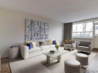 2220 Weston Rd #105, Toronto, ON M9N1Y6