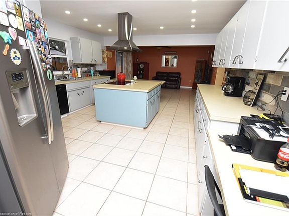4th image of 1508 Wellington Dr