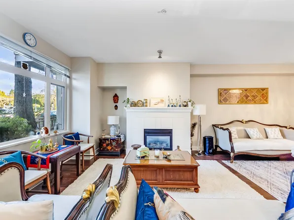 888 W 58th Ave, Vancouver, BC V6P 6Y3