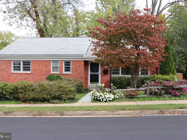 317 N Manchester St, Arlington, VA 22203