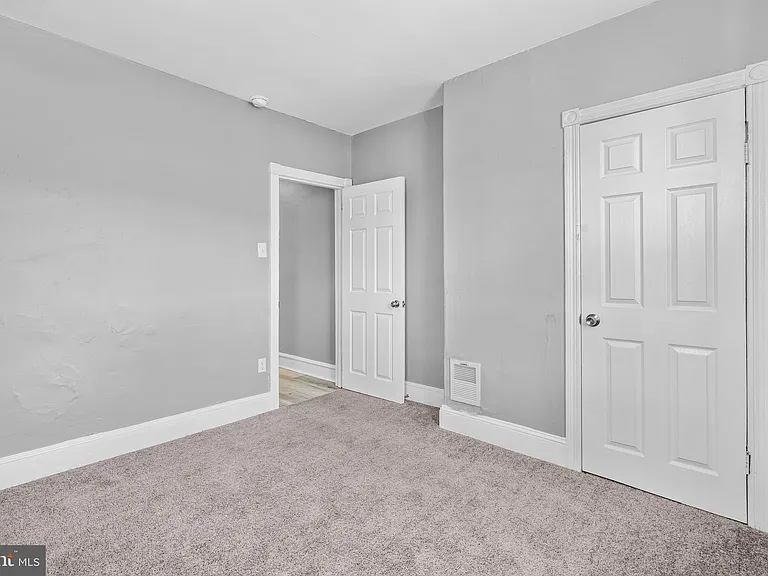 3902 N Fairhill St — Photo 13