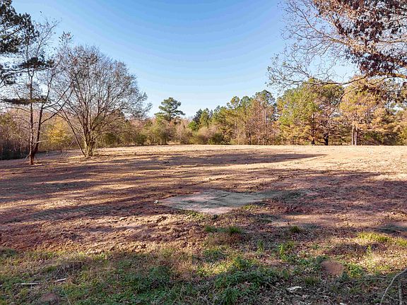 3rd image of 2097 Jackson Hwy