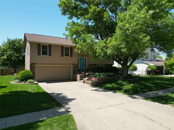 4520 78th St, Urbandale, IA 50322