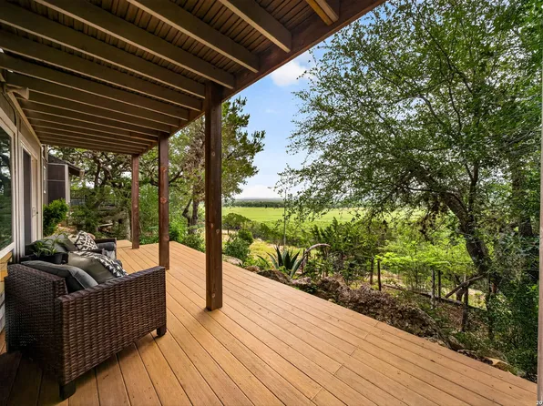 776 Grandview Circle, Bandera, TX 78003
