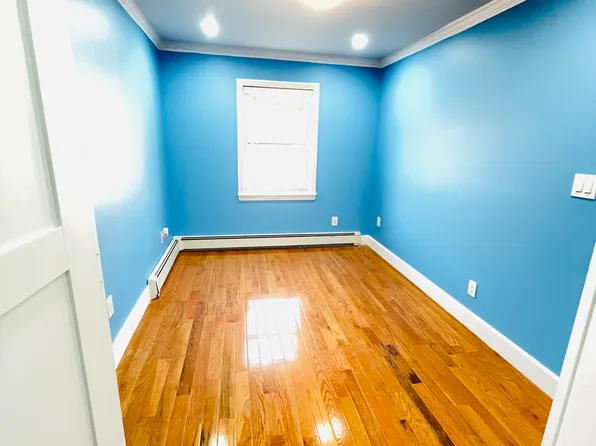 9811 31st Ave #2RR, East Elmhurst, NY 11369