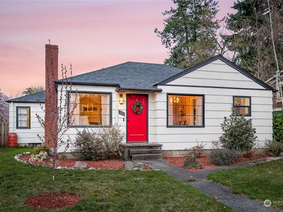 12738 N Phinney Ave Avenue, Seattle, WA, 98133