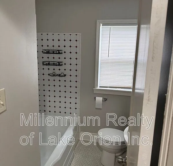 271 Dick Ave — Photo 9