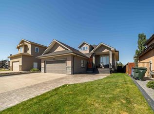 133 E Sunwood Cres SW, Medicine Hat, AB T1B 4Y7