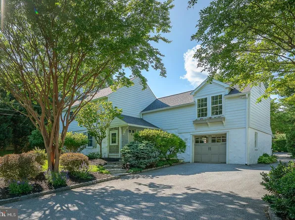 281 Upper Gulph Rd, Strafford, PA 19087
