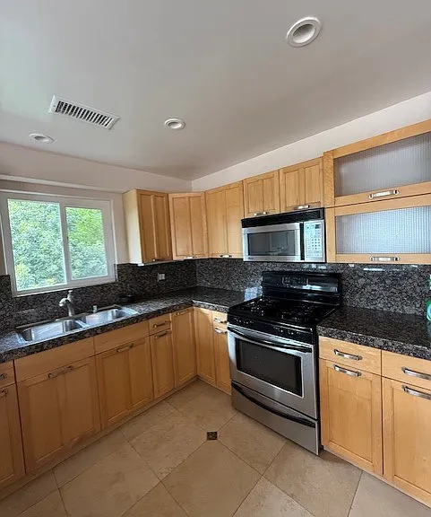 9257 Virginian Ln #B — Photo 8