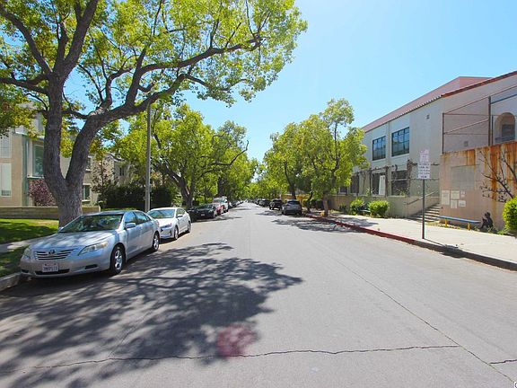 3rd image of 720 E San Jose Ave