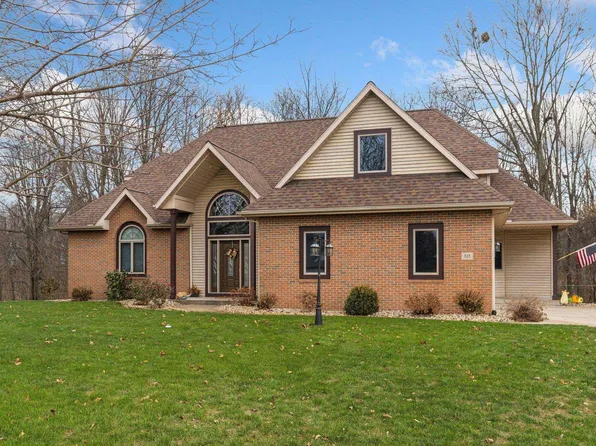 828 Lydia Dr, Warsaw, IN 46582