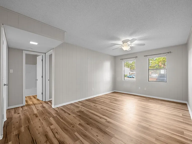 101 Ravenwood Dr #B — Photo 4