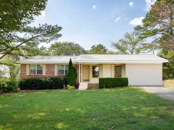 327 Kelly Dr, Russellville, AL 35653
