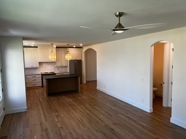 4 bed, 3.5 bath, 1891 sqft, $4,250 — Photo 3