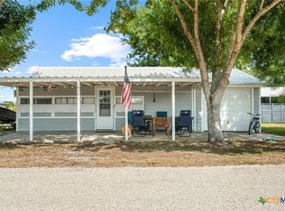 190 La Lucia St, Port Lavaca, TX 77979