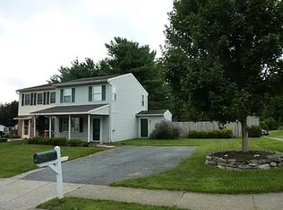 1049 Williamsburg Rd, Lancaster, PA 17603