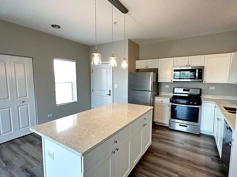 301 N Madison St #4A — Photo 4