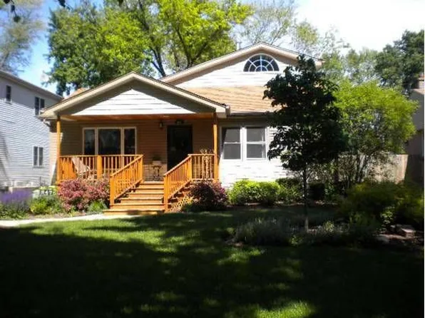 847 S Michigan Ave, Villa Park, IL 60181