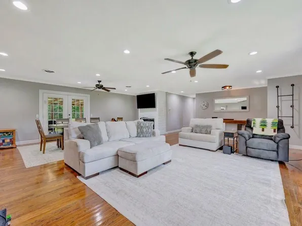 908 Wildbriar Dr, Lufkin, TX 75904