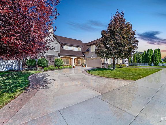 3rd image of 2777 Sun Meadow Dr