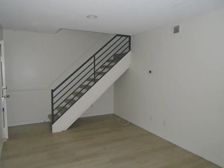Stonewood Apartments — Photo 4