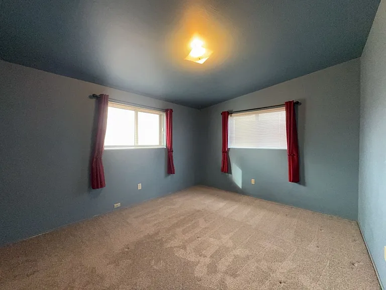 189 E James Dr — Photo 14
