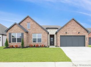 6327 N 25th St, Broken Arrow, OK 74014