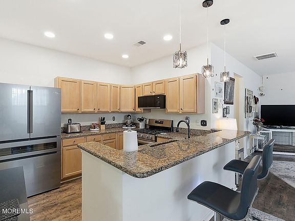 2nd image of 46 Hatteras Way
